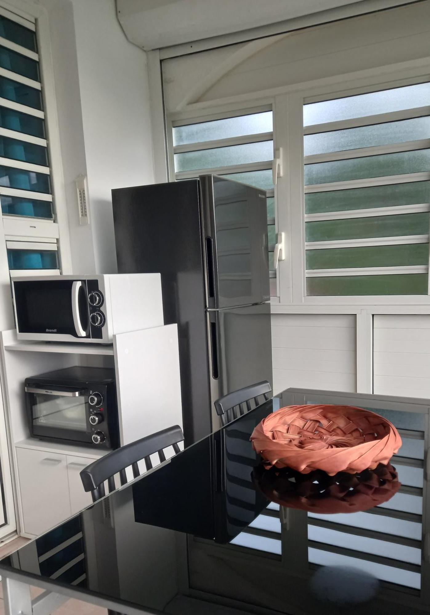 Appartement A Anse Mabouya En Rez De Jardin Avec Piscine A Proximite Des Plages Sainte-Luce Zewnętrze zdjęcie